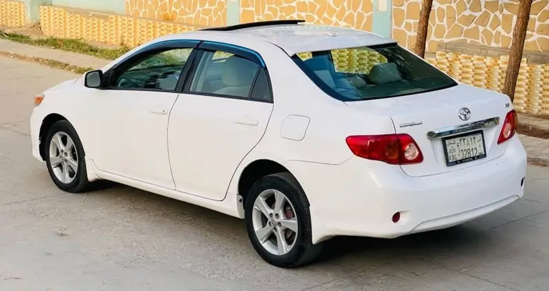 Toyota Corolla 2010 Canadian (5)