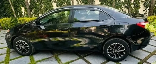 Toyota Corolla LE 2014 - 65,000 km, clean documents (3)