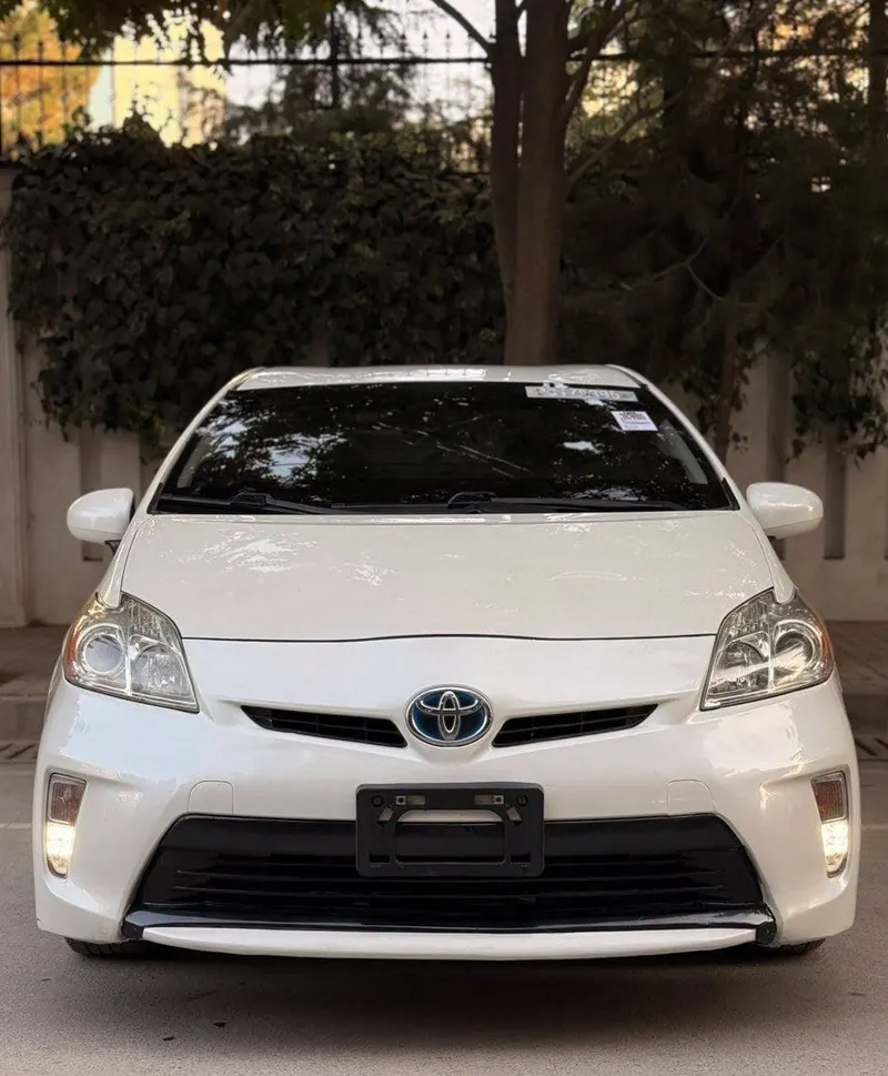 Toyota Prius Hybrid 2014 - 190,000 km (1)