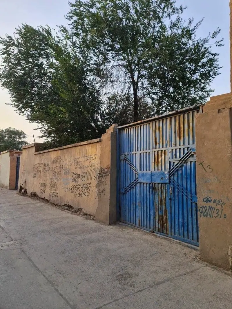 Old house and land for sale in District 7 Kabul, 370 m2 (1)