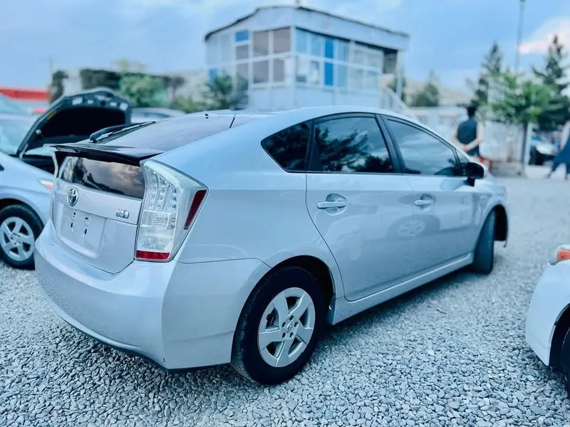 Toyota Prius 2010 American import (2)