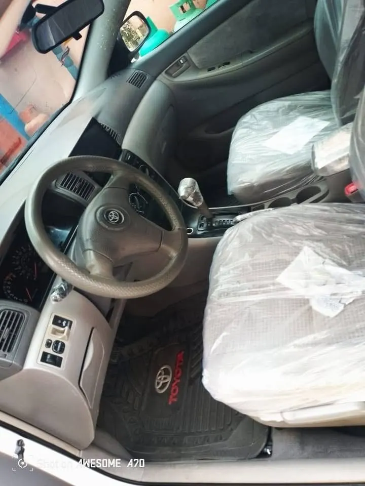 Toyota Corolla 2005 white automatic clean documents (5)