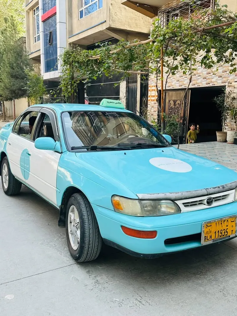 Toyota Corolla Taxi 1996, Canadian, 4-cylinder (2)