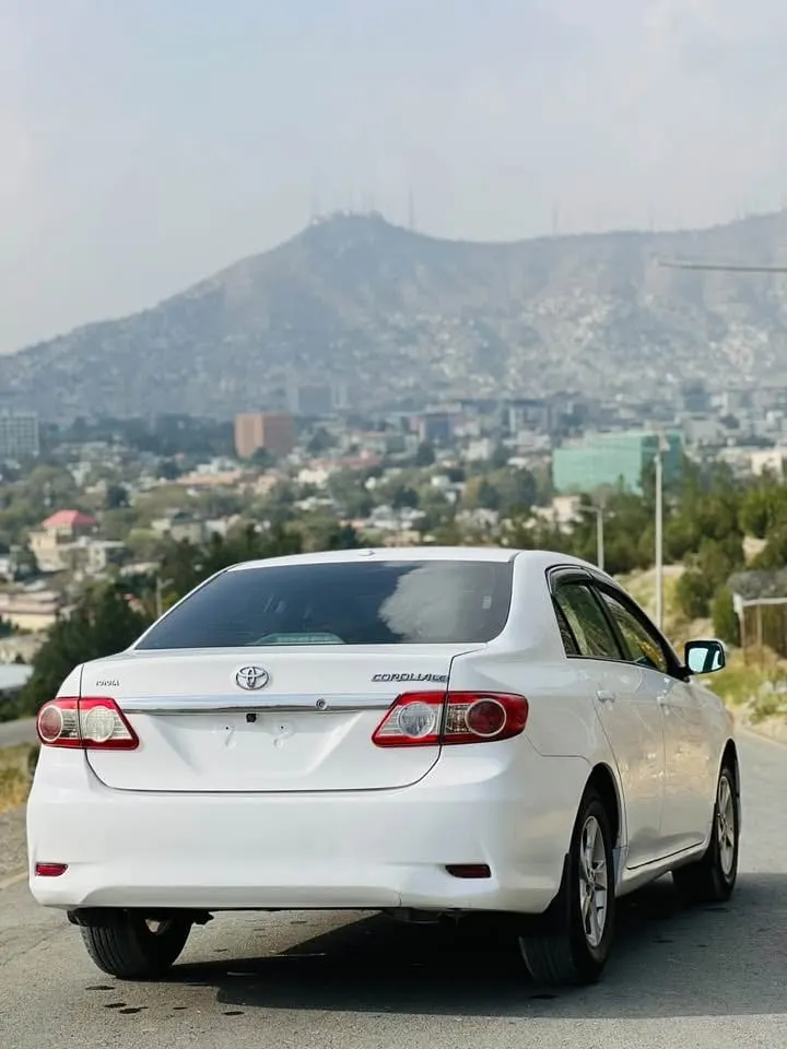 Toyota Corolla 2012 American White, Clean Documents, No Accident (3)