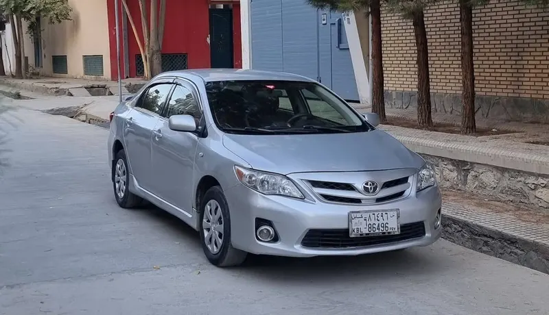 Toyota Corolla 2013 Gulf, Automatic, Silver, 86,000 km (5)