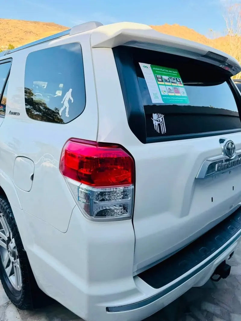 Toyota 4Runner Limited 2010, Pearl White, 6-Cylinder (3)