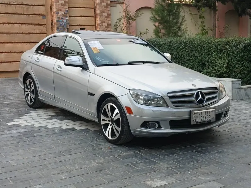 Mercedes-Benz C300 2008, 6 cylinder, automatic (2)