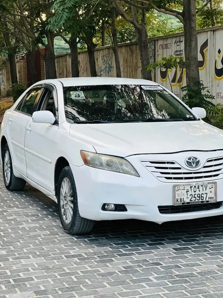 Toyota Camry Sedan 2009, White, 4-Cylinder Petrol (2)
