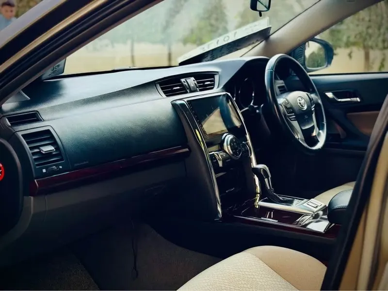 Toyota Mark X 2011 Right-Hand Drive, 6-Cylinder, Automatic (8)
