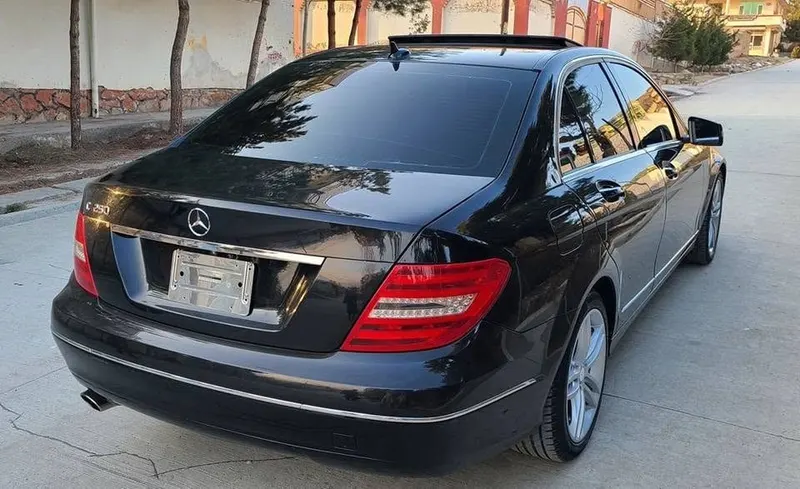 Mercedes-Benz C 250 2013 Full Option, Black (4)