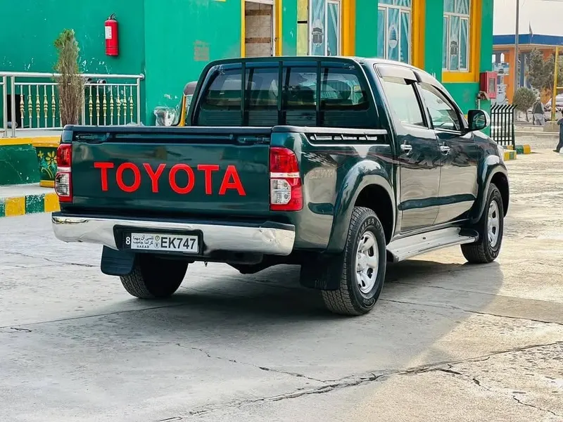 Toyota Hilux 2006, 2012 chassis, green, petrol, no accident (5)