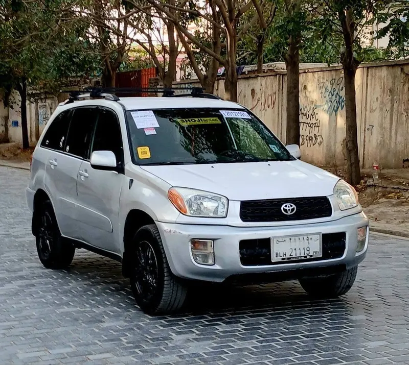 Toyota RAV4 2001 Silver CNG (3)