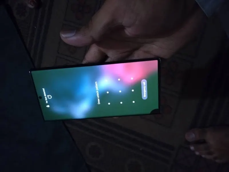 Samsung Galaxy S22 (1)