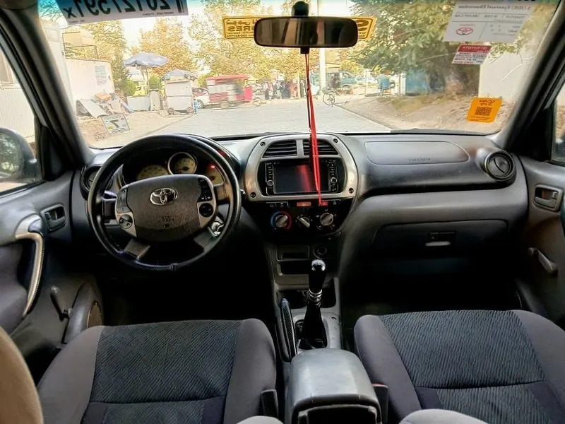 Toyota RAV4 2001 Silver CNG (4)