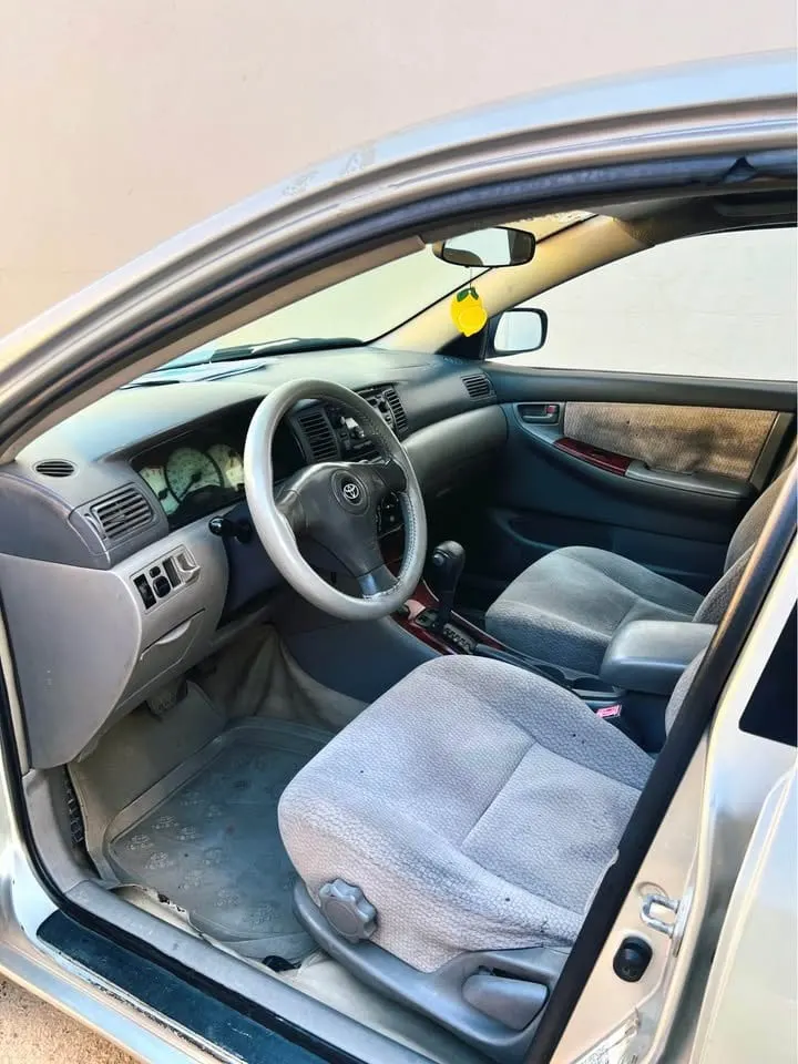 Toyota Corolla 2003 Canada (7)