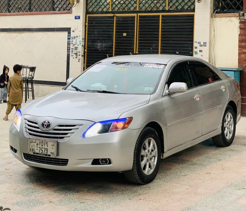 Toyota Camry 2007 LE Full Option, Automatic, 4-Cylinder, Petrol (4)