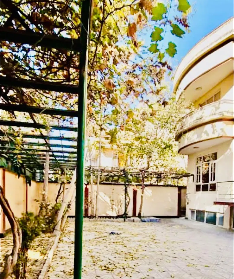 VIP 4-Storey House for Rent in Karte Char, 12 Rooms with Basement (2)