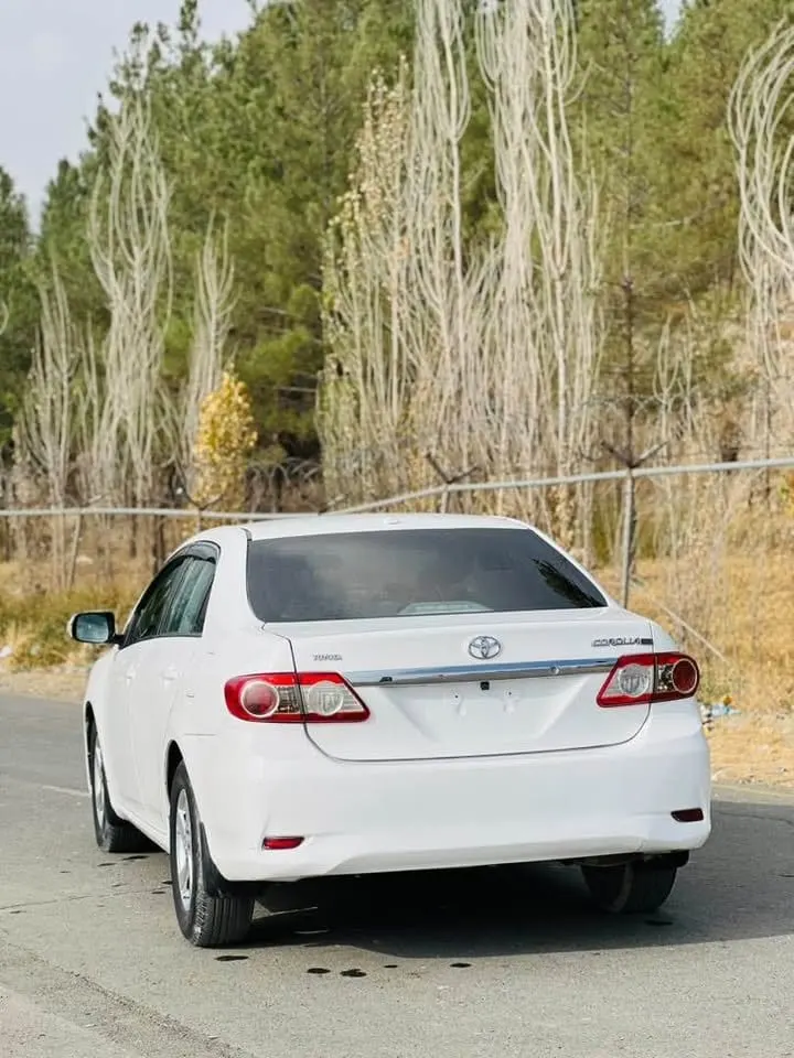 Toyota Corolla 2012 American White, Clean Documents, No Accident (4)