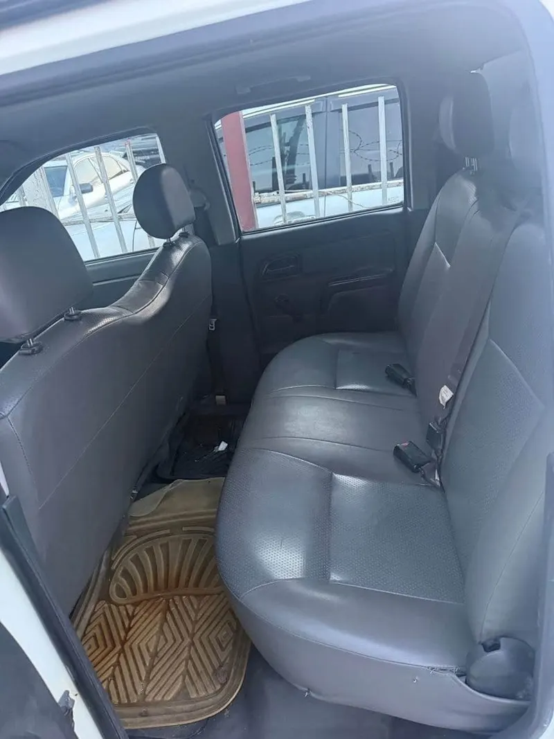 Isuzu D-Max 2008 Diesel 4-Cylinder (5)