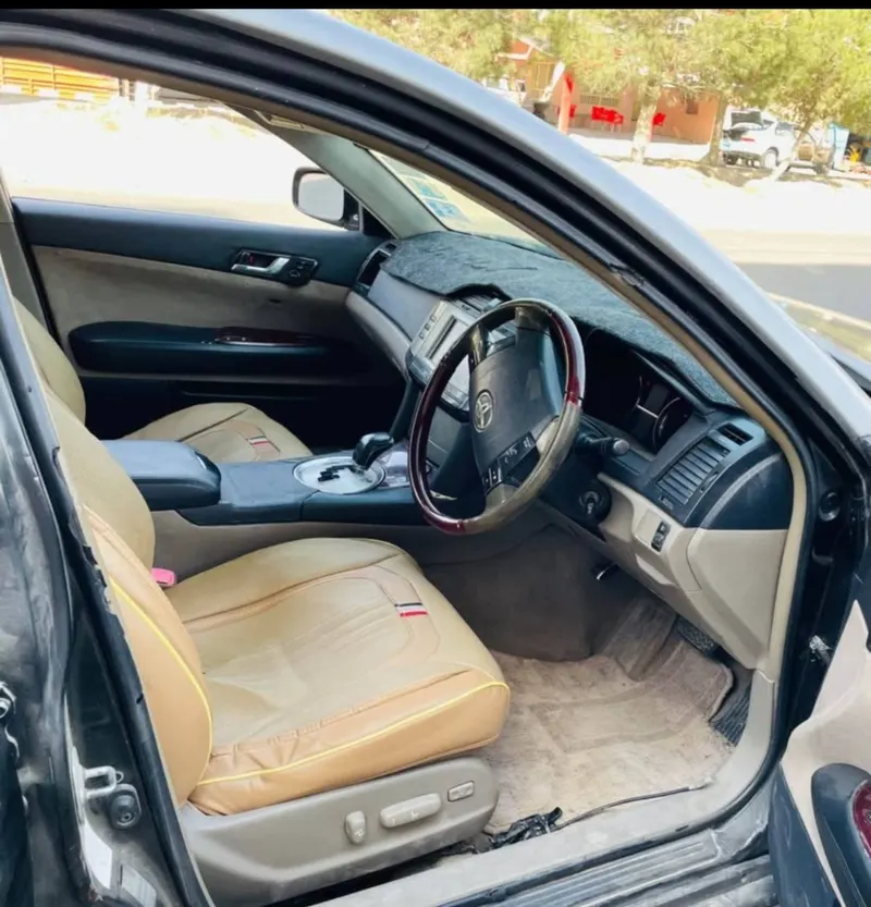 Toyota Mark X 2004 black, full option, 6-cylinder petrol, 1300 USD (5)