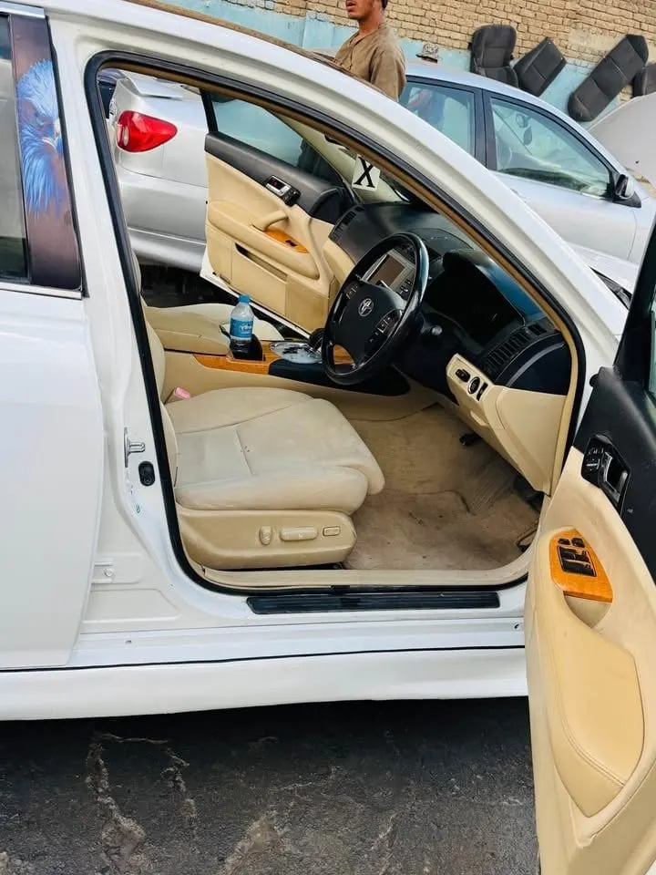 Toyota Mark X 300 Premium 2005 white (2)