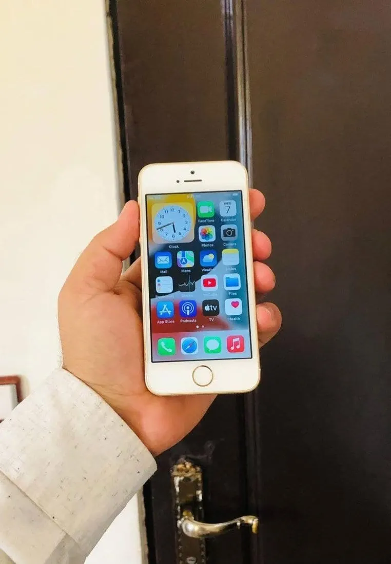 Apple iPhone 5SE 128GB Gold, Herat (2)