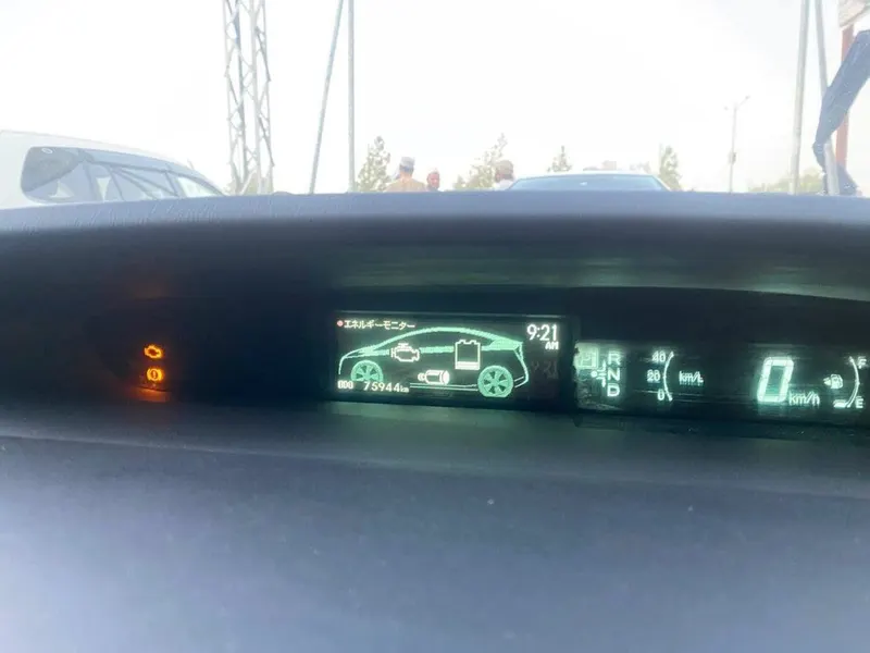 Toyota Prius S Hybrid 2011, Pearl White, Container Papers (6)