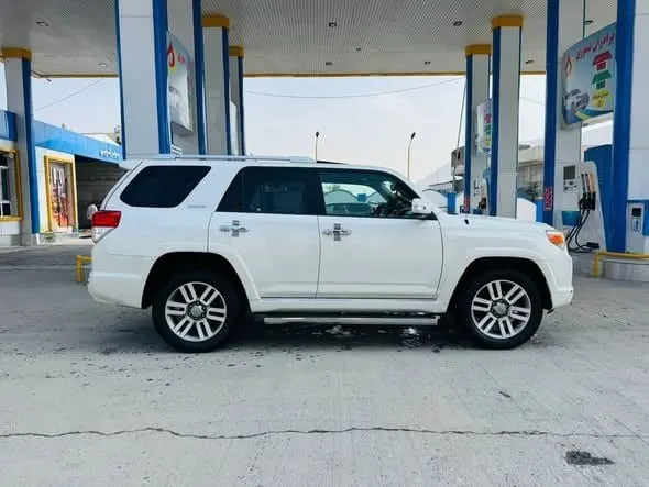 Toyota 4Runner Limited 2011, White, 6-Cylinder (4)