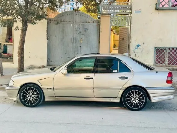 Mercedes-Benz C230 1997 Golden Full Option (2)