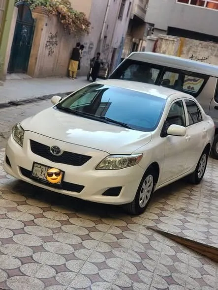 Toyota Corolla 2010 LE White, Newly Imported, No Accident (1)