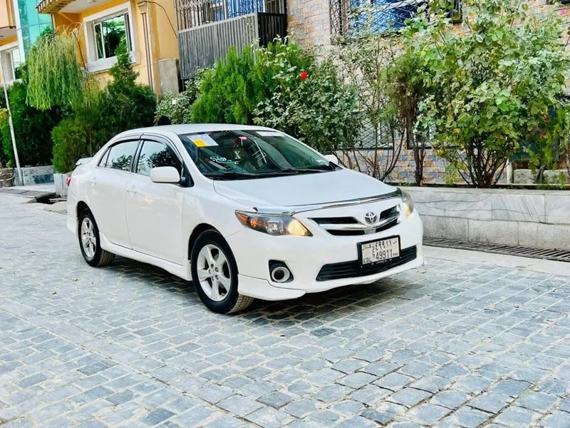 Toyota Corolla S 2009 white Canadian (2)