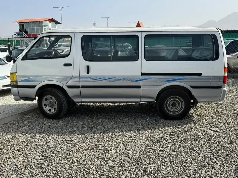 Toyota Hiace 1994 Diesel Van for Sale (3)