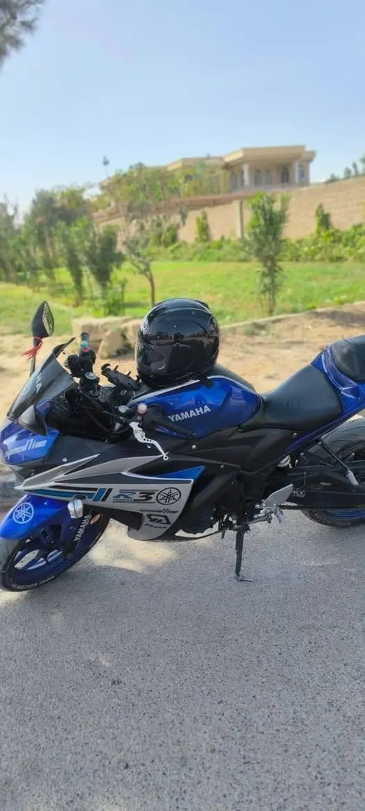 Yamaha YZF-R3 2018 (2)