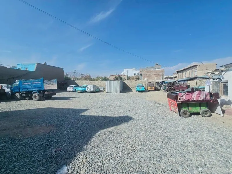 650 m² Walled Land Plot for Sale in Haft Pul Hassan Khan, District 7 (2)