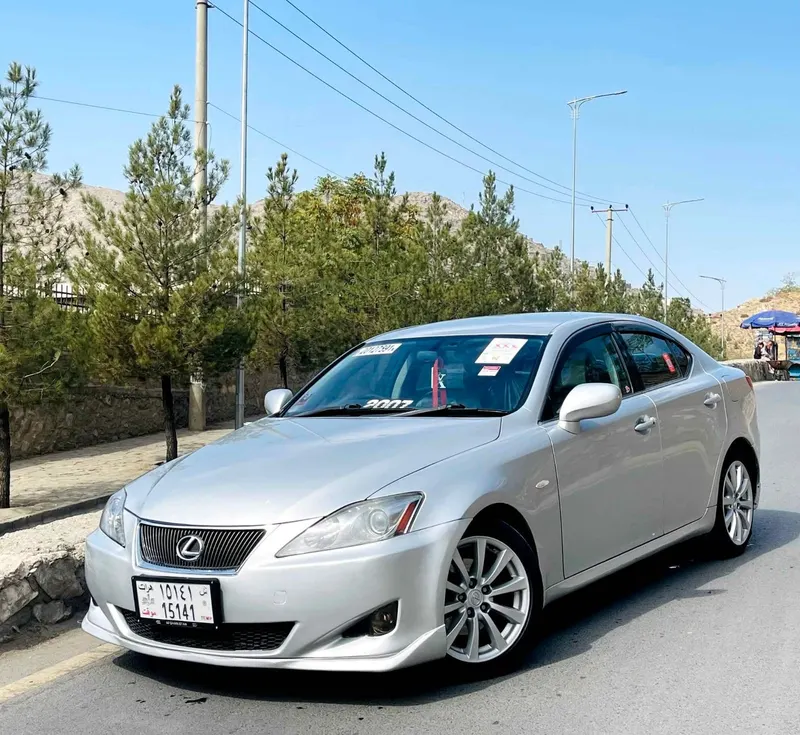 لیکسس IS 250 2007، سپین (5)