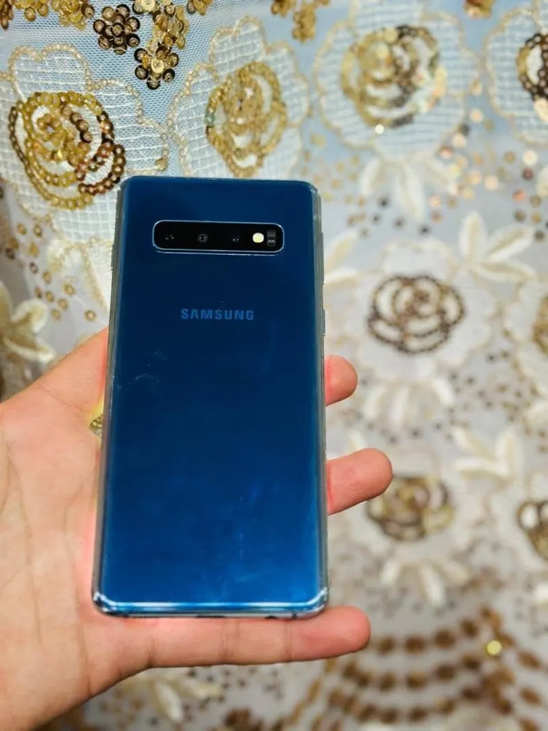 Samsung Galaxy S10 128GB 8GB RAM, Single SIM (2)