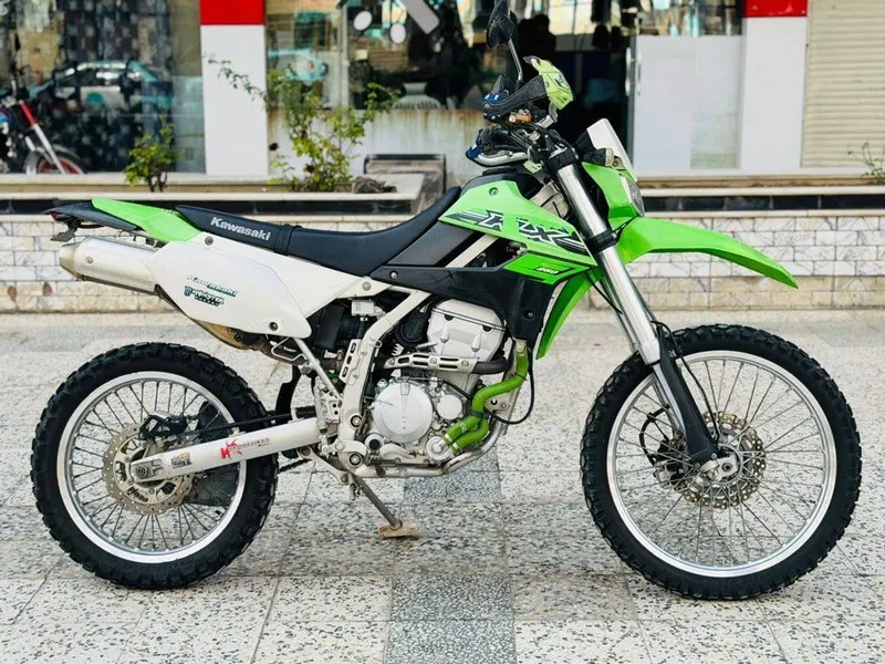 Kawasaki KLX 250 2020 (2)