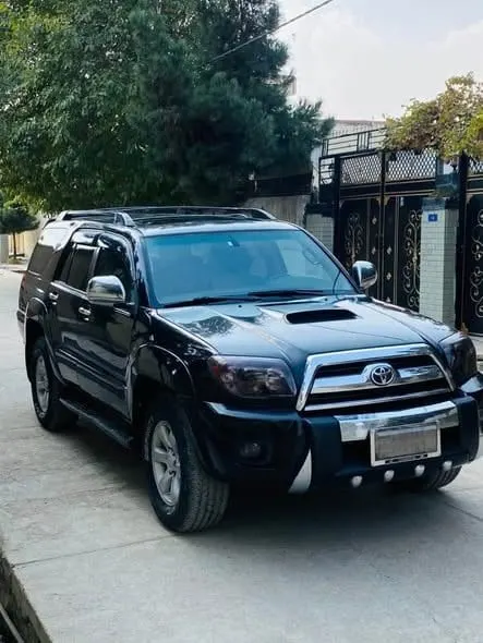 Toyota 4Runner SR5 2004, Black, Clean Documents, Sunroof (5)