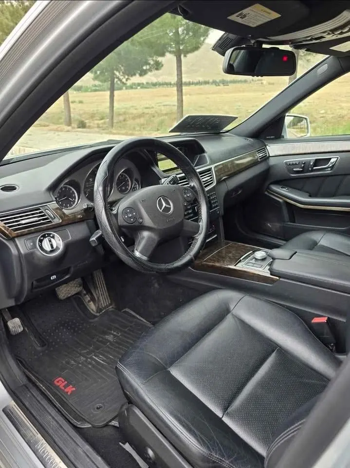 Mercedes-Benz E320 4MATIC 2011, full option (6)