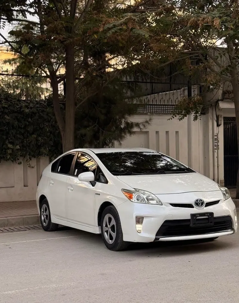 Toyota Prius Hybrid 2014 - 190,000 km (3)