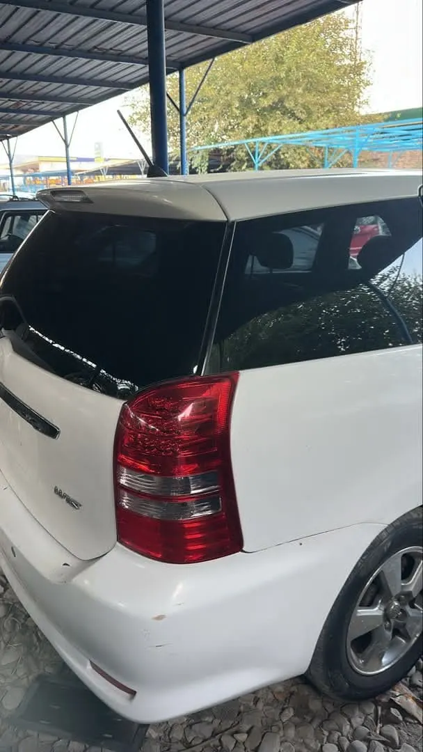 Toyota Wish Folder 2006 for Rent (2)