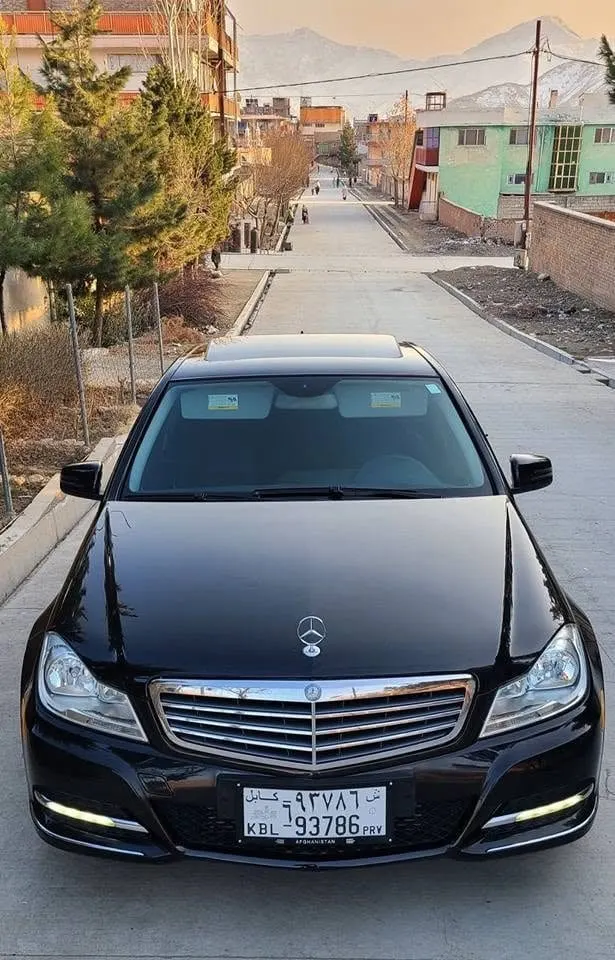 Mercedes-Benz C 250 2013 Full Option, Black (3)