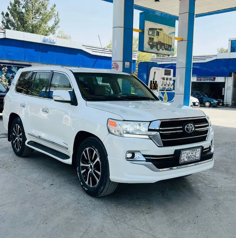 Toyota Land Cruiser GXR 2010, Gulf spec, automatic (4)