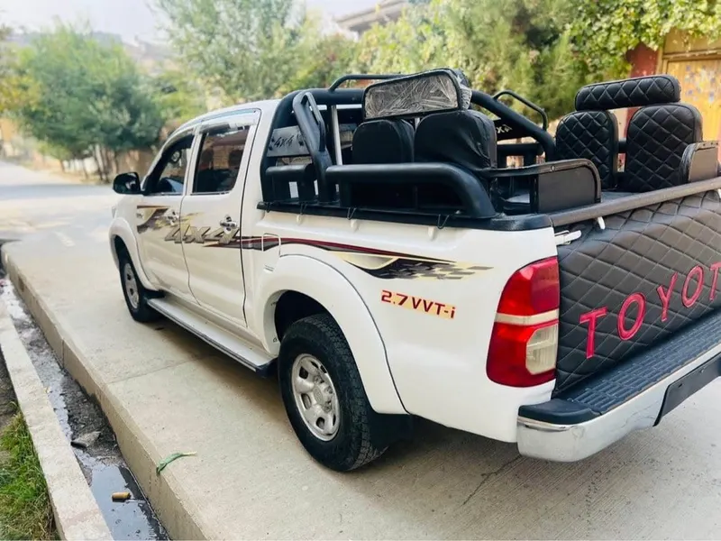 Toyota Hilux 2007 Diesel, Clean Documents, Well Maintained (5)