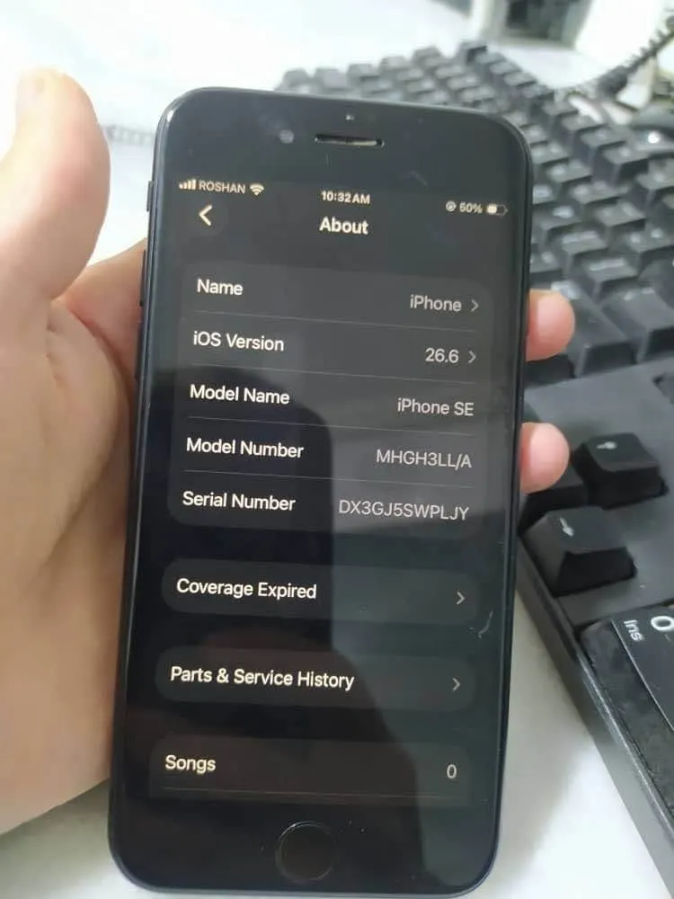 iPhone SE 128GB Dual SIM (3)