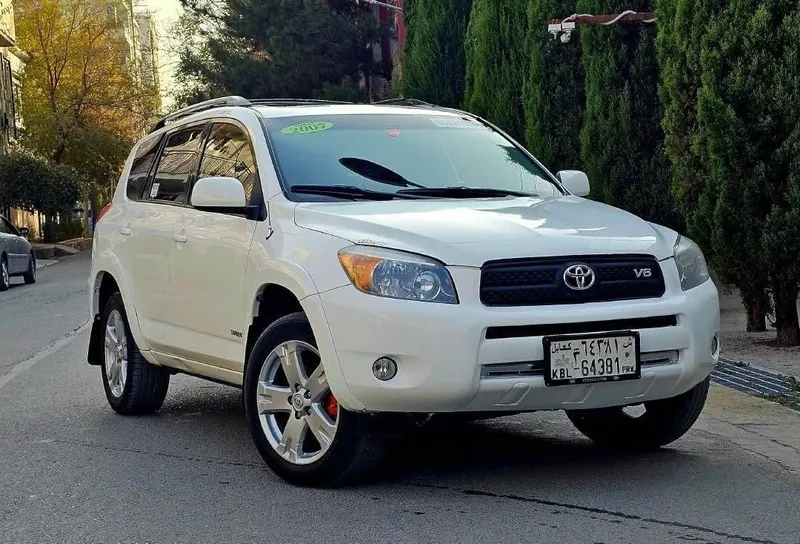Toyota RAV4 2007 White Family SPORT V6 (2)