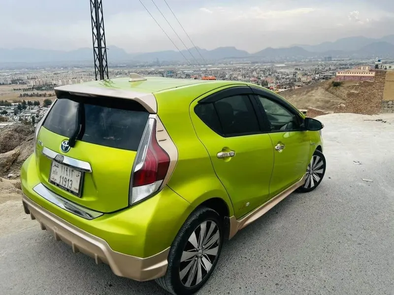 Toyota Aqua GR 2016 Hybrid, Full Option (5)