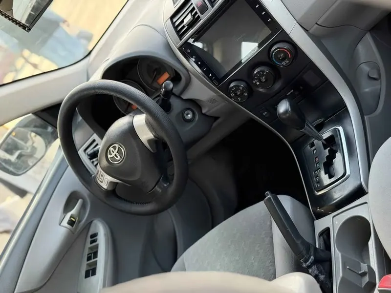 Toyota Corolla LE 2009, Facelift 2013, Silver (7)