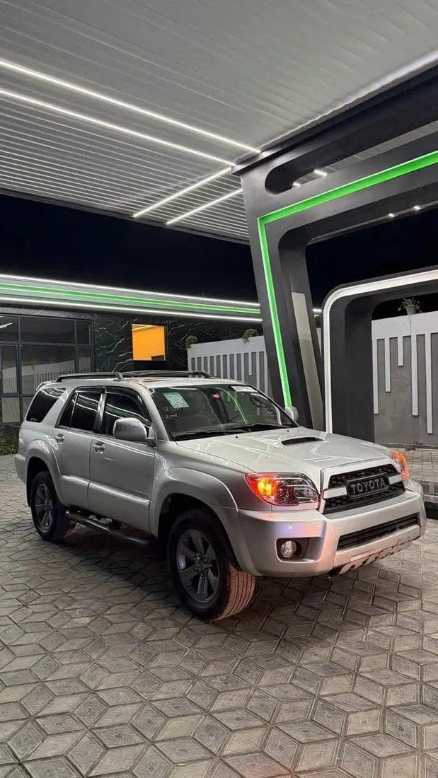 Toyota 4Runner Urban 2008 (1)