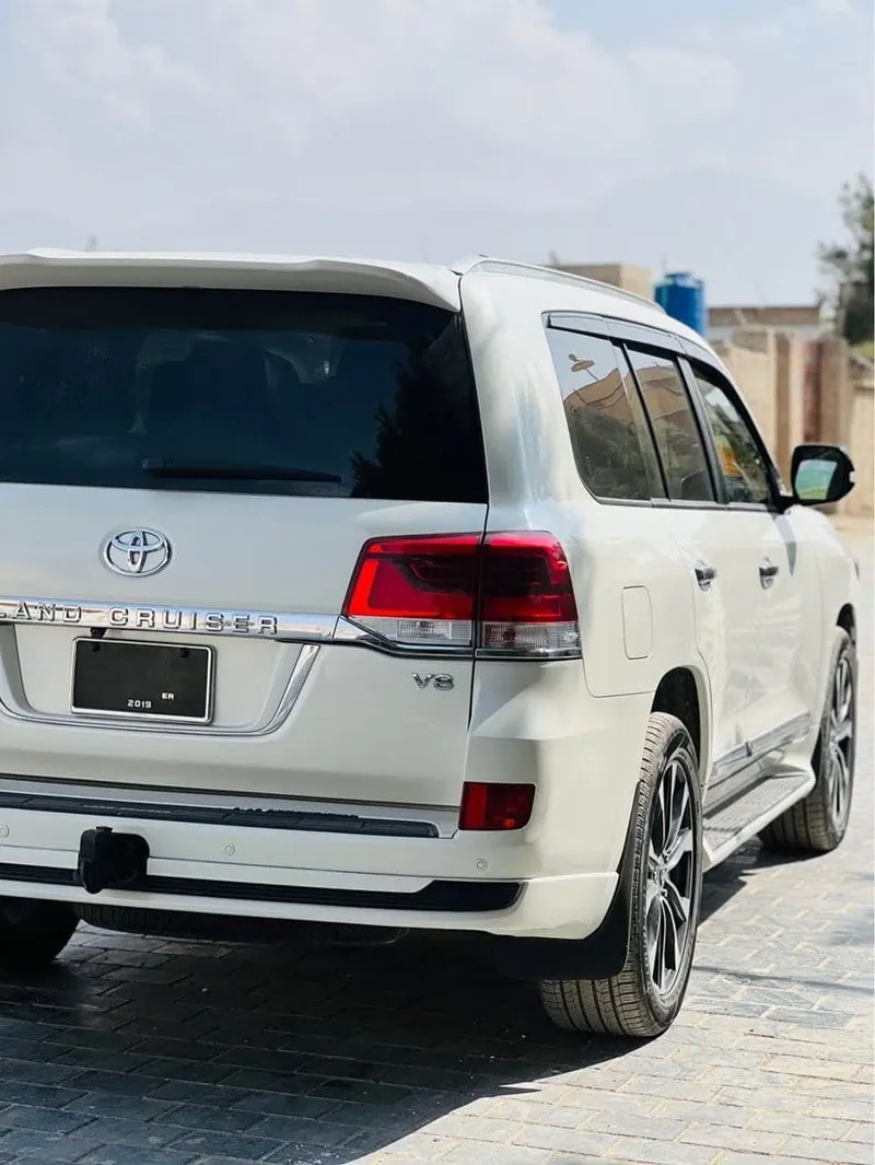 Toyota Land Cruiser VXR 2019, 80,000 km (3)